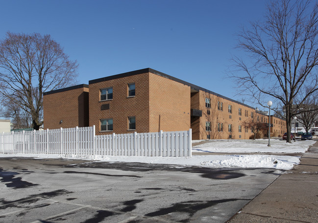 Evan Owen Memorial Apartments in Berwick, PA - Foto de edificio - Building Photo