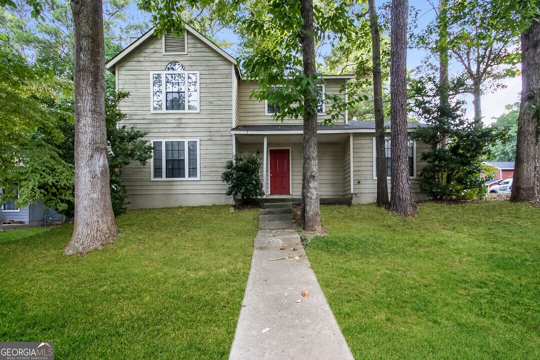 4348 Woodcrest Ct in Stone Mountain, GA - Building Photo