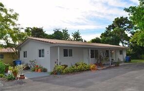 830 NE 38th St in Oakland Park, FL - Building Photo