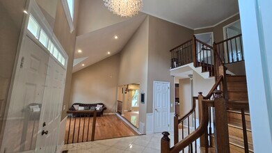 1 Lenape Ln in West Windsor Township, NJ - Building Photo - Building Photo