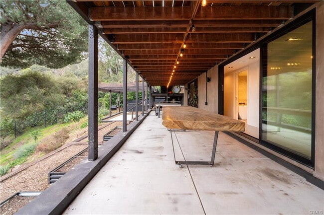 19778 Grand View Dr in Topanga, CA - Building Photo - Building Photo