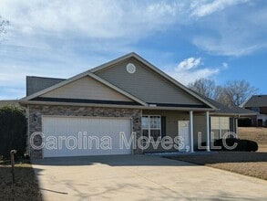 124 Bascom Ct in Greer, SC - Building Photo - Building Photo