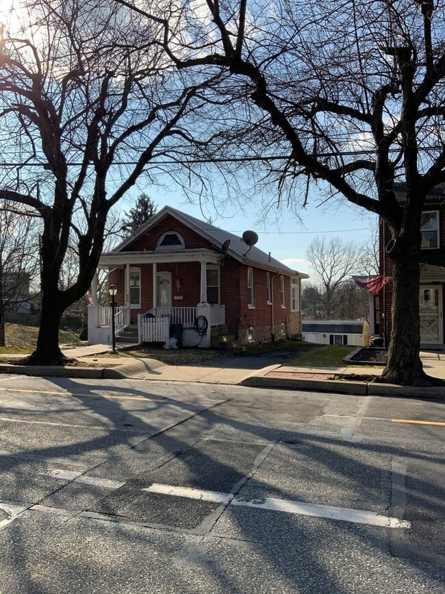 850 Highland Ave in Lancaster, PA - Building Photo - Building Photo
