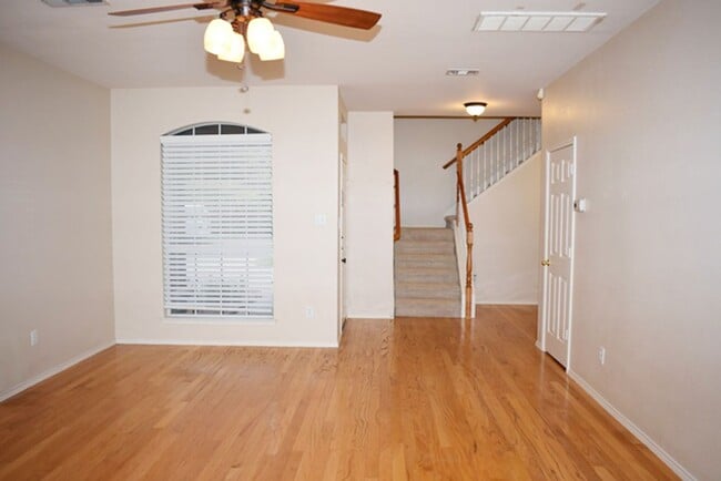 6866 Amberdale Dr in Fort Worth, TX - Building Photo - Building Photo