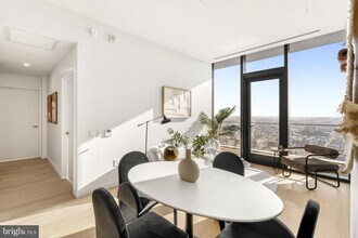 210 S 12th St in Philadelphia, PA - Building Photo - Building Photo