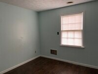 991 Neilson St photo'