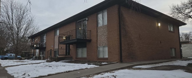 property at 911 W River Blvd