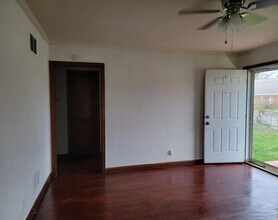 2001 Lodge Ave in Evansville, IN - Building Photo - Building Photo
