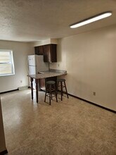 441 6th St, Unit Apt B in Oakmont, PA - Building Photo - Building Photo