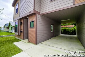 827 Florida St in San Antonio, TX - Building Photo - Building Photo