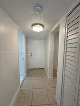 9360 Fontainebleau Blvd, Unit 104 in Miami, FL - Building Photo - Building Photo