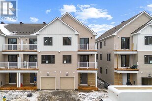 615 Bee Pollen Wy in Ottawa, ON - Building Photo