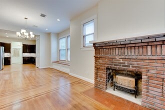 401 Willard St in Houston, TX - Foto de edificio - Building Photo