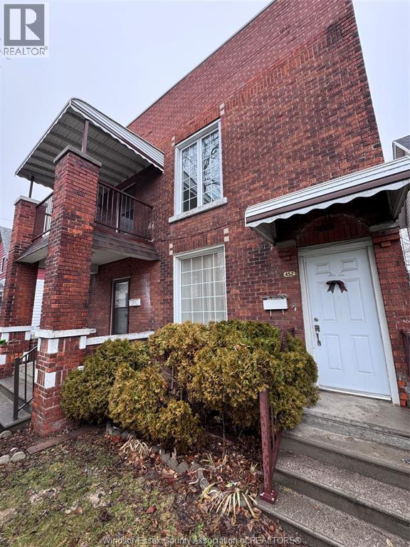 property at 454 Vera Pl