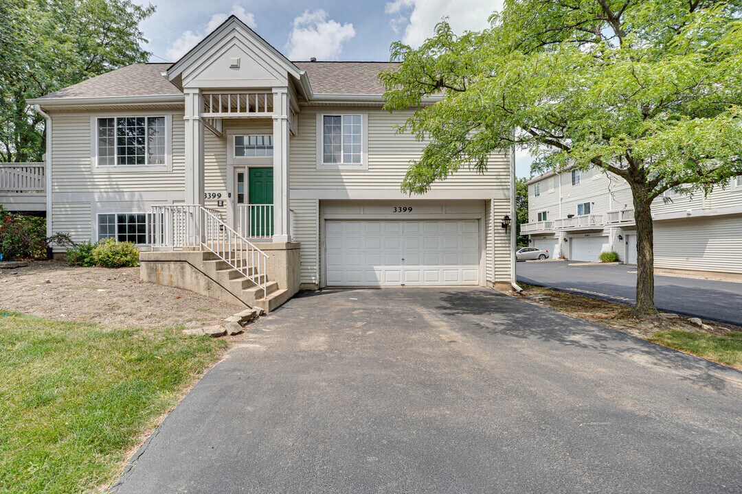 3399 Ravinia Cir in Aurora, IL - Building Photo
