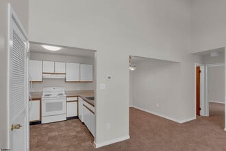 303 Heather Croft in Egg Harbor Township, NJ - Building Photo - Building Photo