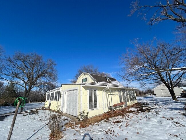 1011 Cedar St in Eudora, KS - Building Photo - Building Photo