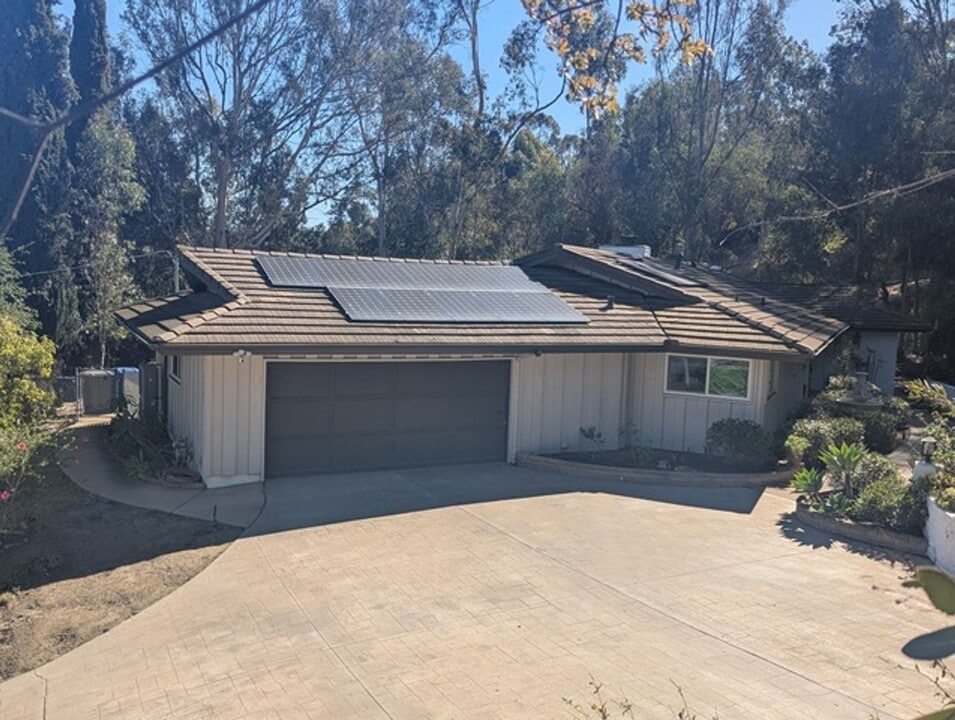 1345 Hardin Dr in El Cajon, CA - Building Photo