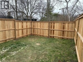 450 Niagara St in St Catharines, ON - Building Photo - Building Photo