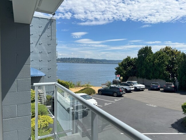 property at 720 Lakeside Ave S
