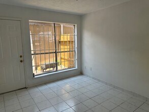 8722 Maplecrest Dr in Houston, TX - Building Photo - Building Photo