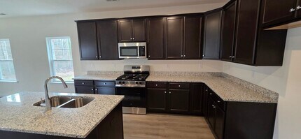 3829 Kinalin Ln in Richmond, VA - Foto de edificio - Building Photo