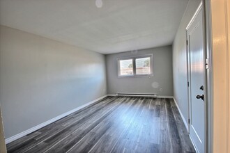 130 PacificUnit 1 in Moncton, NB - Building Photo - Building Photo