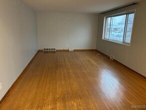 154 Joseph Dr in Tonawanda, NY - Building Photo - Building Photo