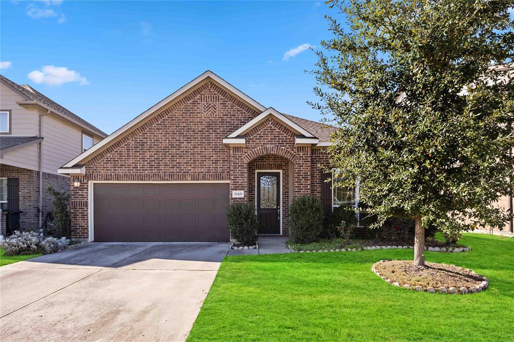 22431 Miramar Bend Dr in Tomball, TX - Building Photo