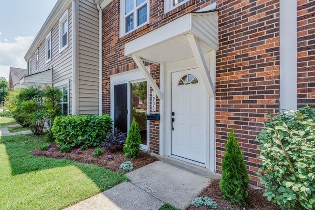 1906 Granville Rd in Franklin, TN - Building Photo - Building Photo