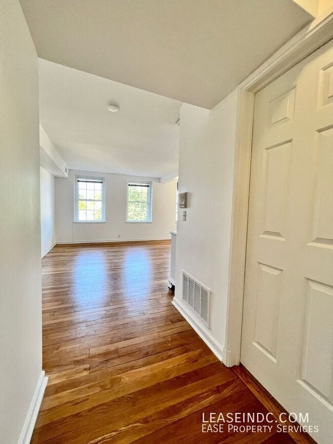 3620 38th St NW in Washington, DC - Building Photo - Building Photo