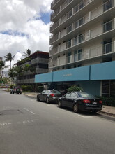 441 Lewers St, Unit #901 in Honolulu, HI - Building Photo - Building Photo