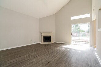 6319 Klondike River Rd in Stonecrest, GA - Building Photo - Building Photo