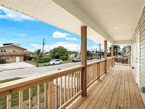 627 E Palm Ave in Goodland, FL - Building Photo - Building Photo