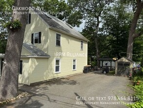 32 Oakwood Ave in Saugus, MA - Foto de edificio - Building Photo
