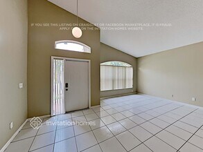 1495 SW 105th Ave in Pembroke Pines, FL - Foto de edificio - Building Photo