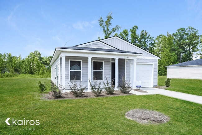 1021 Aunt Prissey Ct in Florence, SC - Foto de edificio - Building Photo