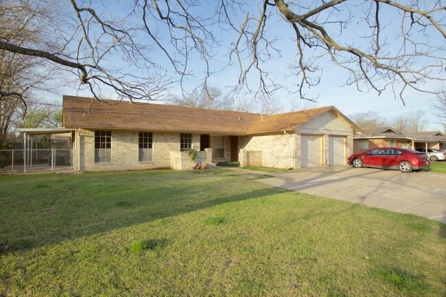 property at 2203 Lanier Dr