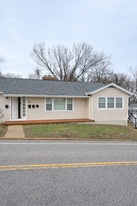 215 N Ninth St in Festus, MO - Building Photo