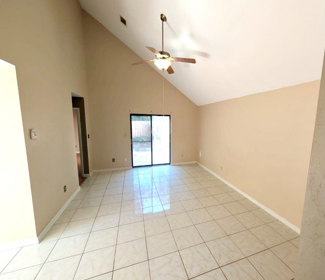 1736 Augustine Pl in Tallahassee, FL - Building Photo - Building Photo