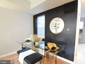 624 14th Pl NE in Washington, DC - Building Photo - Building Photo