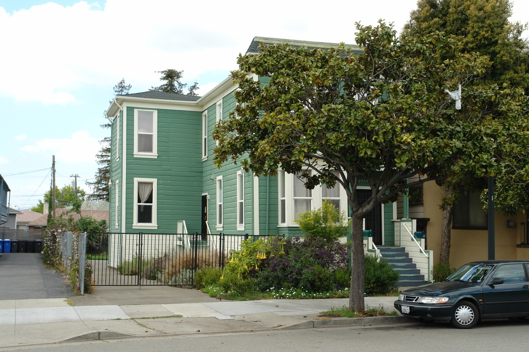 2914 Adeline St in Berkeley, CA - Building Photo