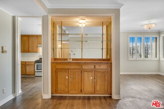 12124 Goshen Ave-Unit -206 in Los Angeles, CA - Building Photo - Building Photo