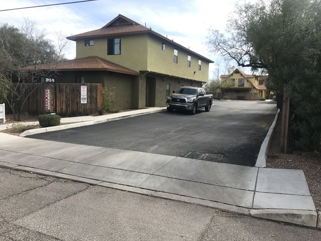 2912-2916 E Presidio Rd in Tucson, AZ - Building Photo - Primary Photo