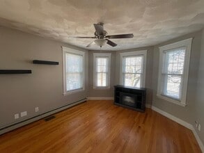 112 Boston Ave, Unit 1 in Somerville, MA - Foto de edificio - Building Photo