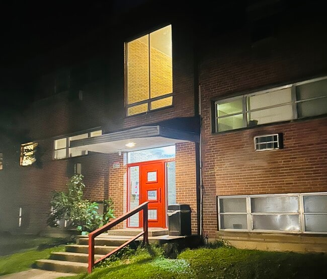 Beech Crown Apartments