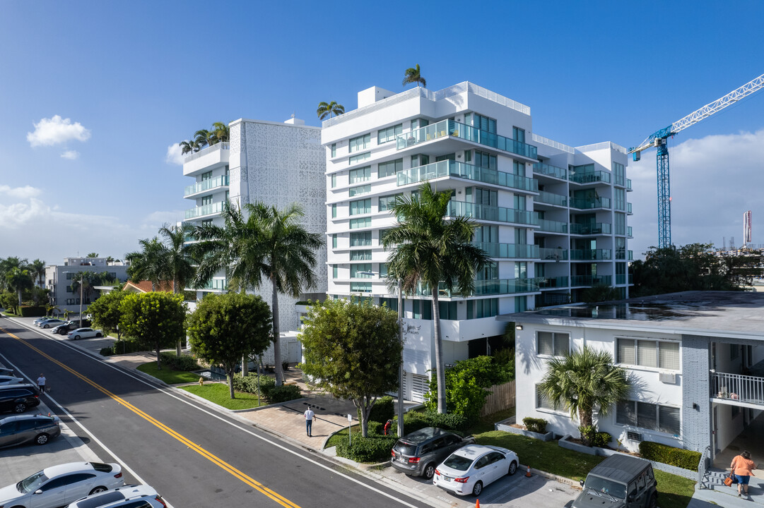 The Palm Residences in Miami Beach, FL - Building Photo