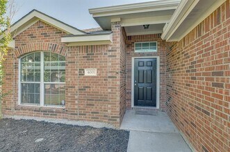 4001 Rochester Dr in Fort Worth, TX - Building Photo - Building Photo