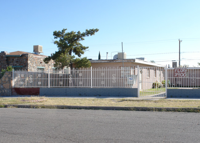 3900 Flory Ave in El Paso, TX - Foto de edificio - Building Photo