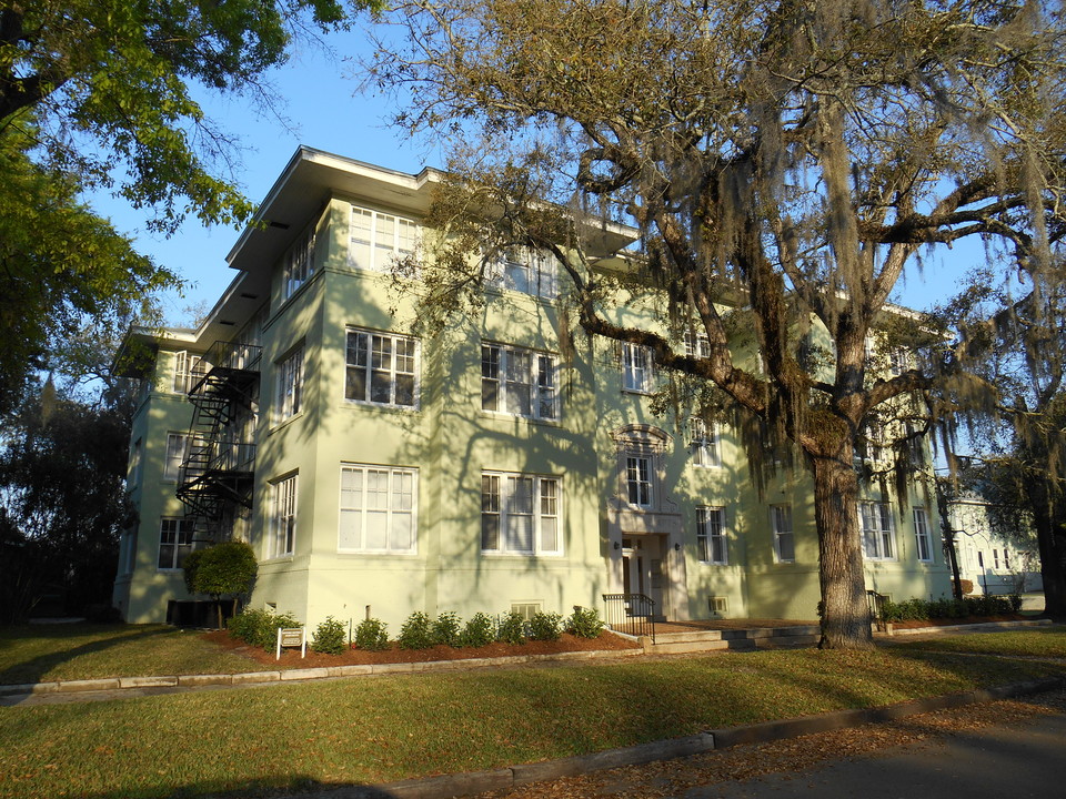 The Lucerne in Jacksonville, FL - Building Photo